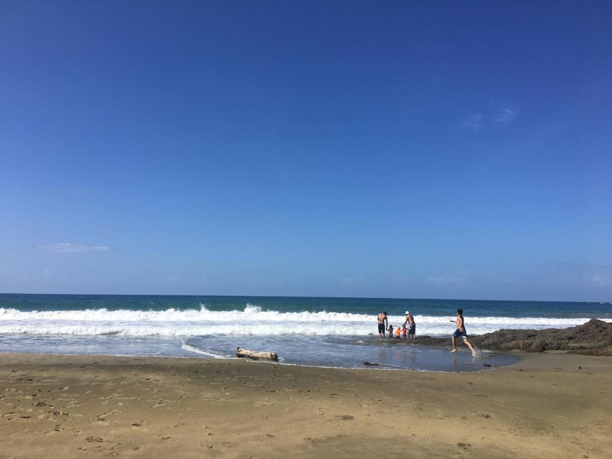 Gigi Brown Villa Paparazzi Beachfront Puerto Viejo de Talamanca Экстерьер фото